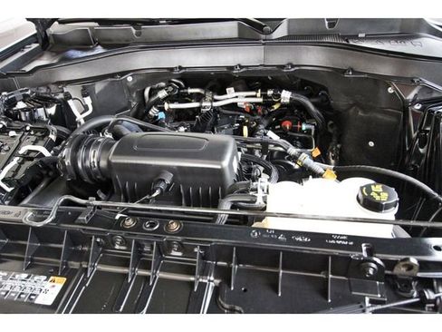 Used 2024 Ford Explorer XLT w/ Equipment Group 202A RWD image 32