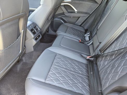 New 2025 Audi SQ5 Premium Plus image 32