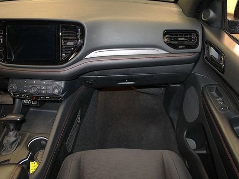 Certified 2025 Dodge Durango GT AWD/4WD image 34