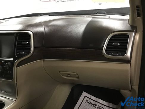 Used 2014 Jeep Grand Cherokee Overland AWD/4WD image 40