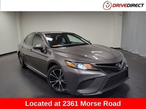 Used 2018 Toyota Camry SE w/ Convenience Package image 1