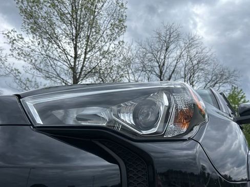 Certified 2024 Toyota 4Runner TRD Off-Road Premium w/ 4Runner Black Package (TMS) AWD/4WD image 29