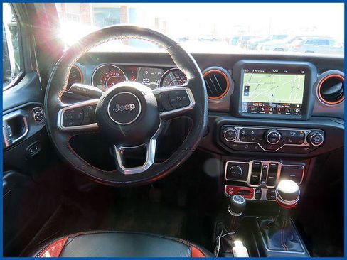 Certified 2022 Jeep Gladiator Mojave w/ LED Lighting Group AWD/4WD image 11