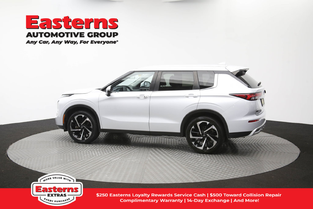 Used 2024 Mitsubishi Outlander SE FWD image 63