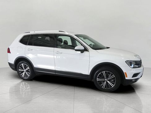 Used 2019 Volkswagen Tiguan SEL w/ 3rd Row Seat Package AWD/4WD image 10