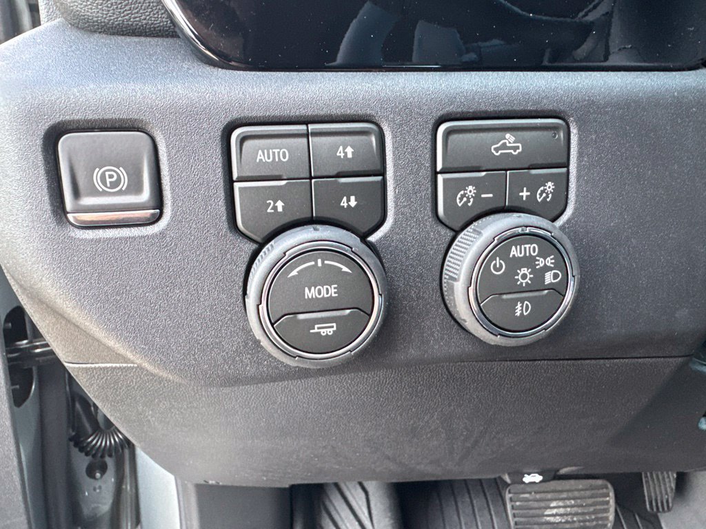 New 2026 Chevrolet Silverado 1500 RST w/ Z71 Off-Road Package AWD/4WD image 25