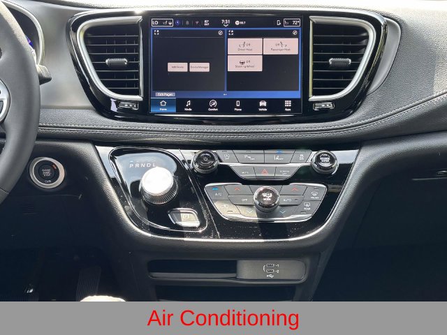 New 2027 Chrysler Pacifica Select FWD image 15