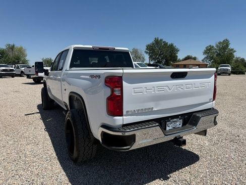 Used 2022 Chevrolet Silverado 2500 LT w/ Fleet Comfort Package AWD/4WD image 8
