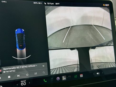 Used 2021 Tesla Model Y Long Range AWD/4WD image 22