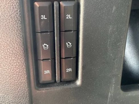Used 2021 Ford Expedition Limited AWD/4WD image 24