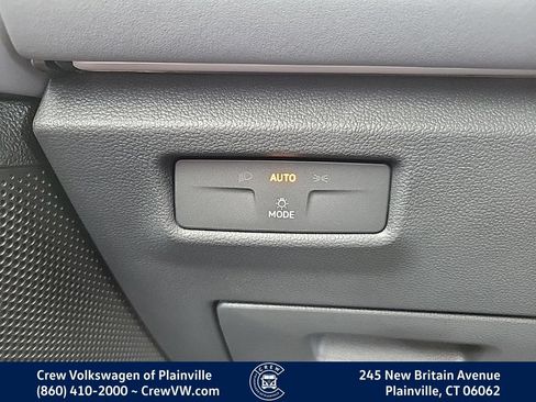 New 2026 Volkswagen Tiguan SE AWD/4WD image 9
