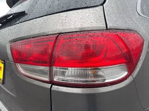 Used 2018 Kia Sorento L FWD image 7
