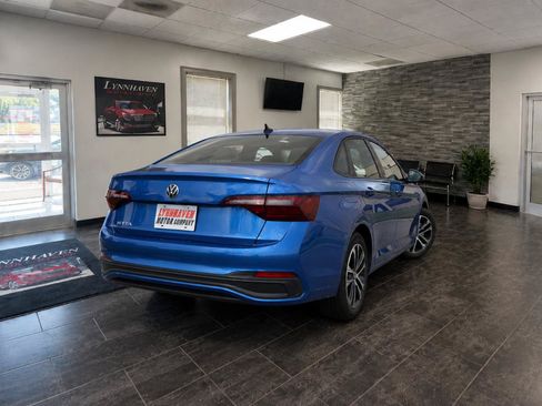 Used 2024 Volkswagen Jetta Sport FWD image 4