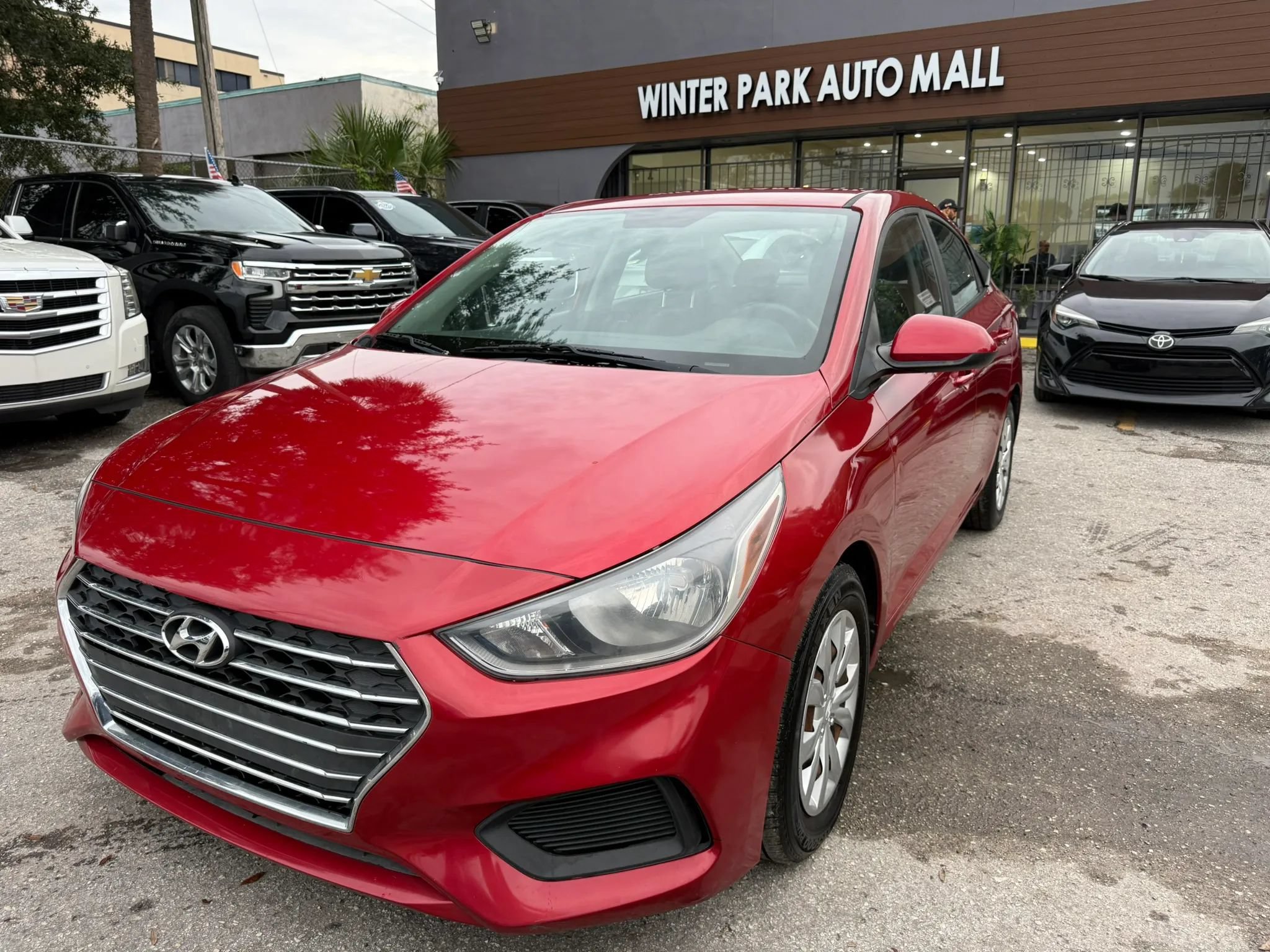 Used 2020 Hyundai Accent SE FWD image 1