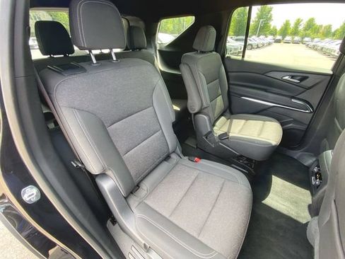 Used 2024 Chevrolet Traverse LT AWD/4WD image 25