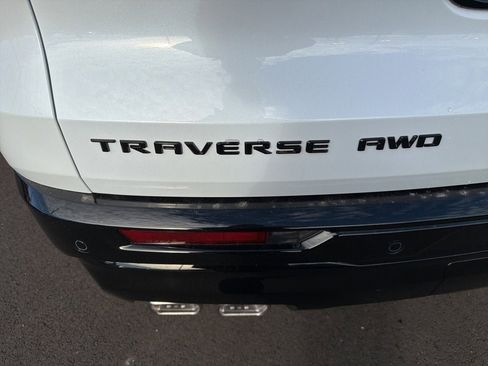New 2026 Chevrolet Traverse RS image 11