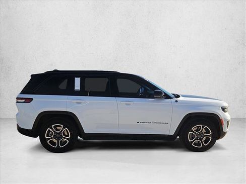 Used 2022 Jeep Grand Cherokee Trailhawk image 4