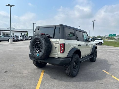 New 2026 Ford Bronco Outer Banks w/ Sasquatch Package AWD/4WD image 6