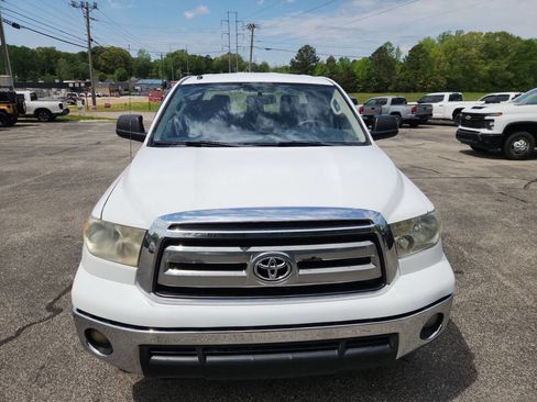 Used 2013 Toyota Tundra 4x4 Double Cab w/ SR5 Pkg image 3