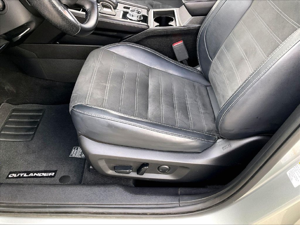 Used 2024 Mitsubishi Outlander SE AWD/4WD image 34