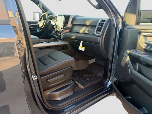 New 2026 RAM 1500 Big Horn AWD/4WD image 13