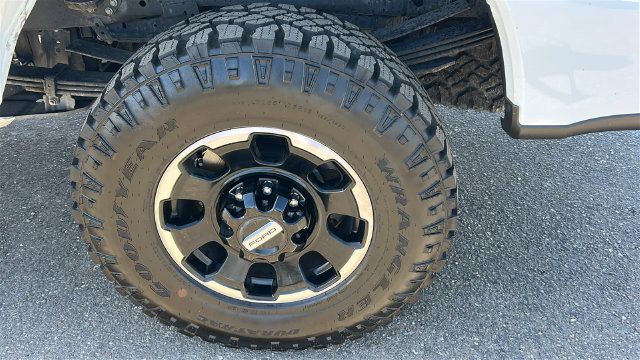 Certified 2024 Ford F350 Lariat w/ Lariat Ultimate Package AWD/4WD image 6