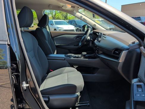 Used 2023 Nissan Rogue S AWD/4WD image 37