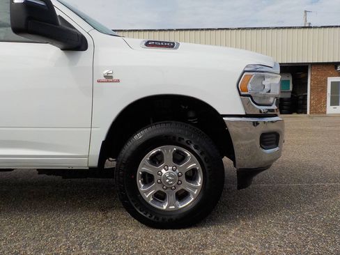 Used 2023 RAM 2500 Tradesman w/ Chrome Appearance Group AWD/4WD image 10