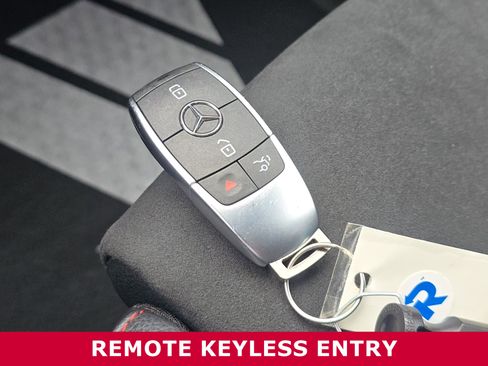 Used 2023 Mercedes-Benz GLA 250 4MATIC image 33