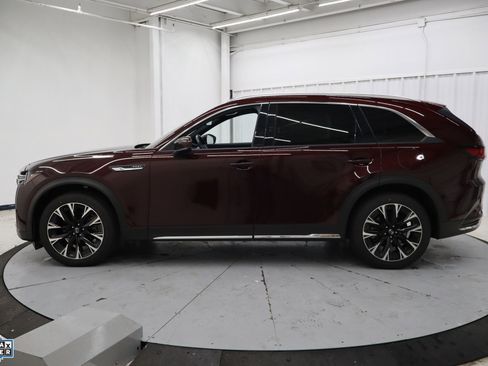 Used 2024 MAZDA CX-90 Plug-In Hybrid w/ Premium Plus AWD/4WD image 9