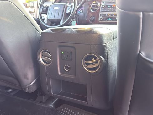 Used 2011 Ford F250 Lariat w/ Lariat Interior Pkg AWD/4WD image 27