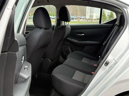 Used 2021 Nissan Sentra SV FWD image 11