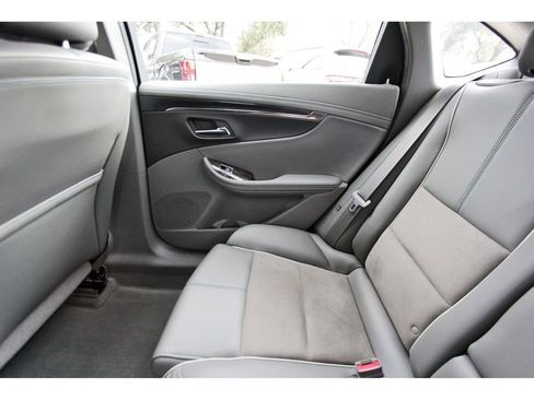 Used 2014 Chevrolet Impala LT image 13