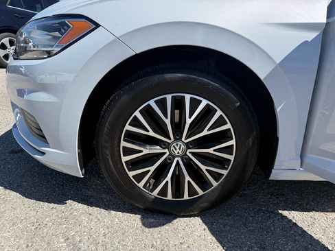 Used 2019 Volkswagen Jetta SE FWD image 24