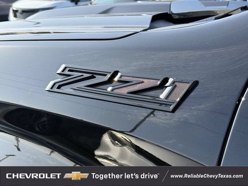 Used 2024 Chevrolet Silverado 1500 Custom Trail Boss w/ LPO, Dark Essentials Package AWD/4WD image 11