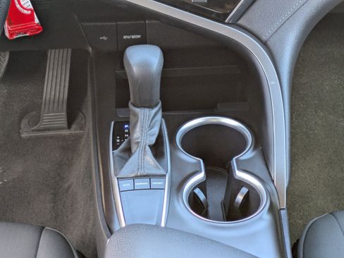 Used 2024 Toyota Camry LE image 19