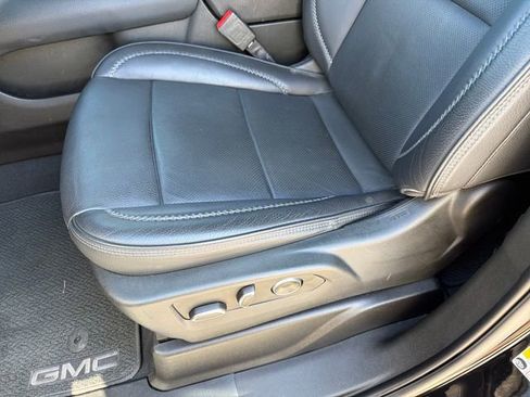 Used 2023 GMC Yukon Denali AWD/4WD image 19