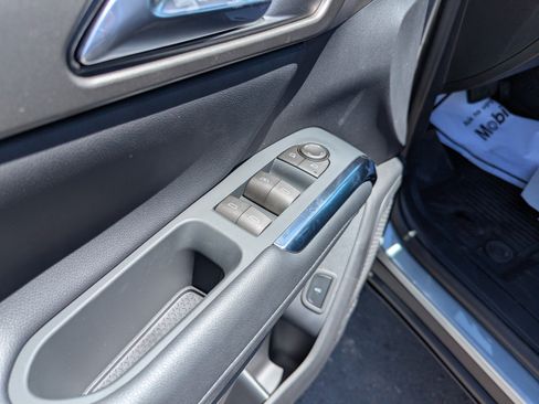 New 2026 Chevrolet Traverse LT w/ Midnight/Sport Edition AWD/4WD image 8