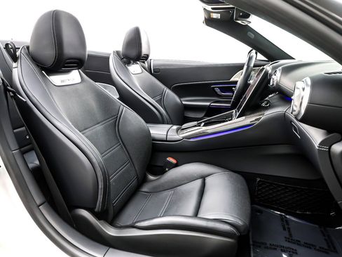 Used 2022 Mercedes-Benz SL 63 AMG 4MATIC w/ AMG Aerodynamic Package image 9