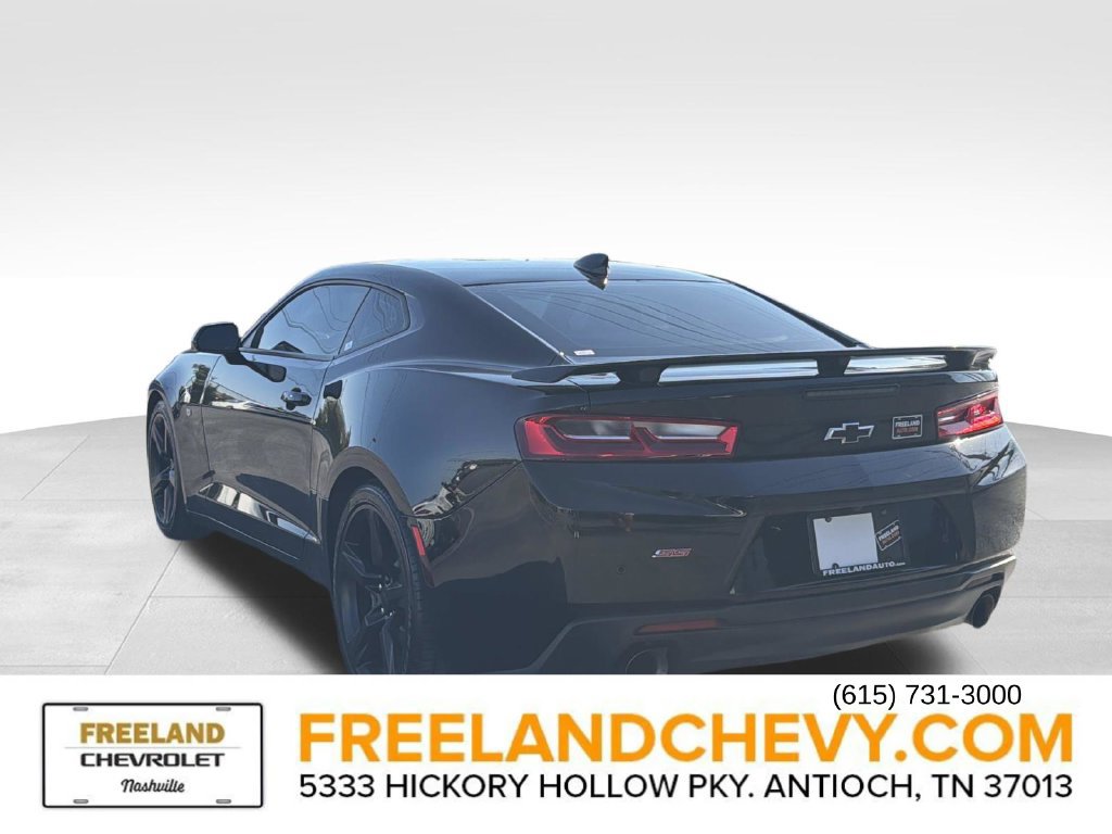 Used 2018 Chevrolet Camaro SS RWD image 5