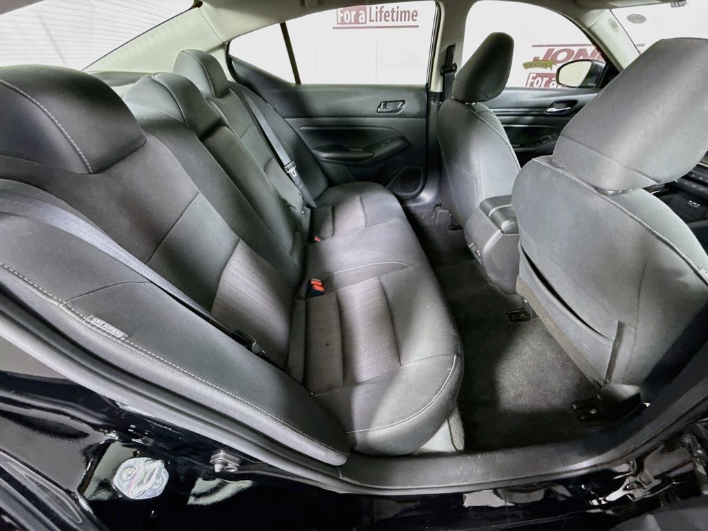 Certified 2024 Nissan Altima 2.5 SV FWD image 28