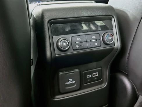 Used 2023 GMC Acadia SLT w/ Elevation Edition AWD/4WD image 13