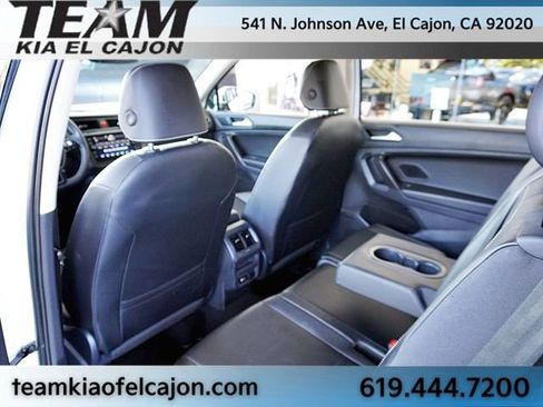 Used 2021 Volkswagen Tiguan SE FWD image 17
