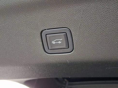 Used 2023 Chevrolet Tahoe Z71 AWD/4WD image 27