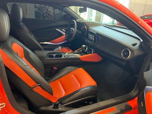Used 2018 Chevrolet Camaro SS w/ Hot Wheels Edition RWD image 11