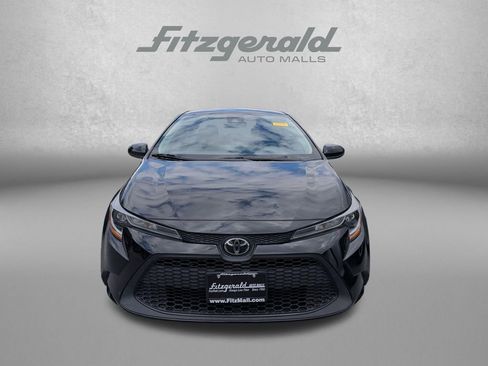 Used 2021 Toyota Corolla LE image 2