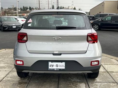 Certified 2026 Hyundai Venue SE image 10