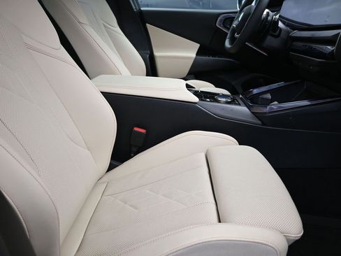 Certified 2025 BMW X3 xDrive30i w/ Convenience Package image 25