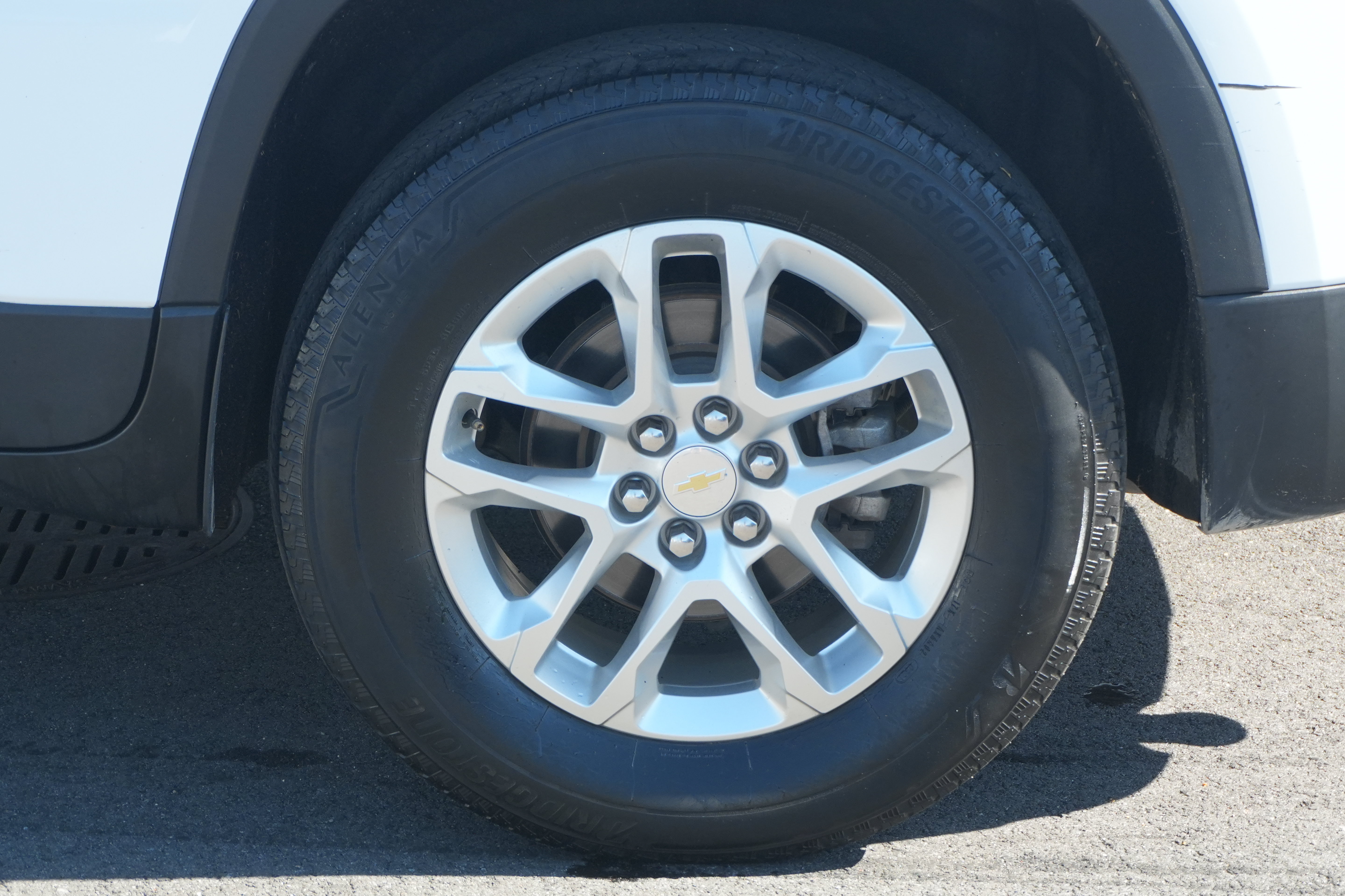 Used 2021 Chevrolet Traverse LT AWD/4WD image 9