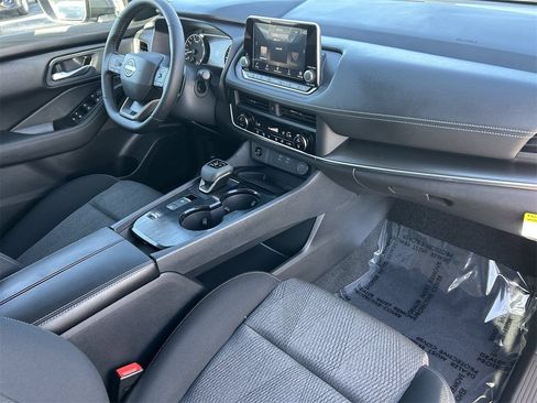 New 2026 Nissan Rogue SV FWD image 11